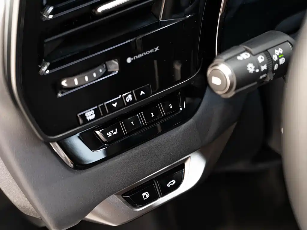 Lexus RX — фото 20