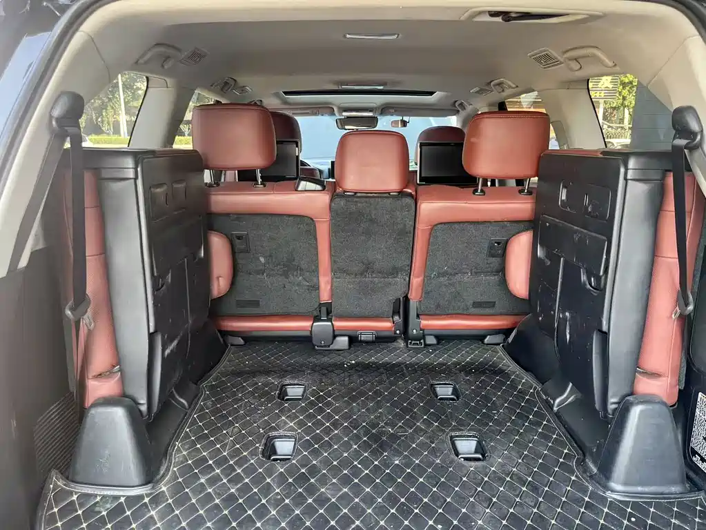 Lexus LX — фото 6