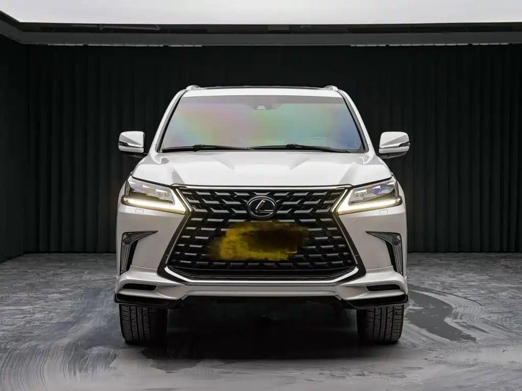 Lexus LX — фото 2