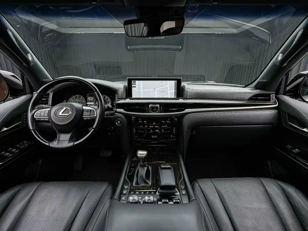 Lexus LX — фото 9