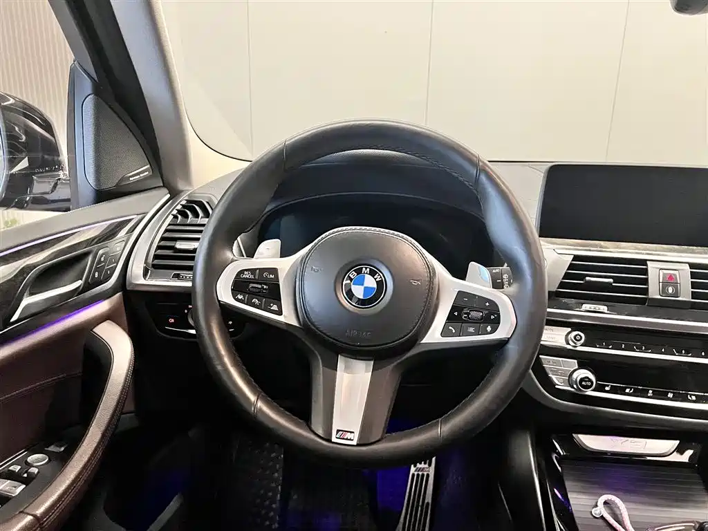 BMW X3 — фото 13