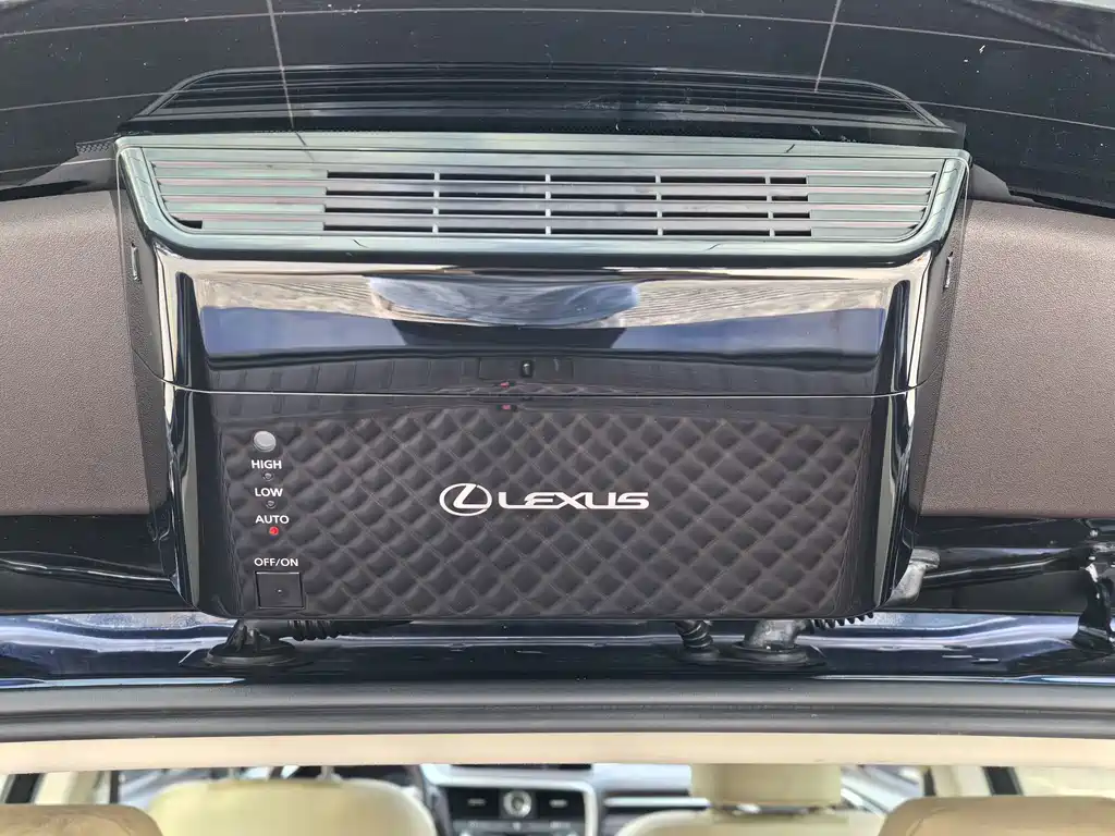 Lexus RX — фото 11