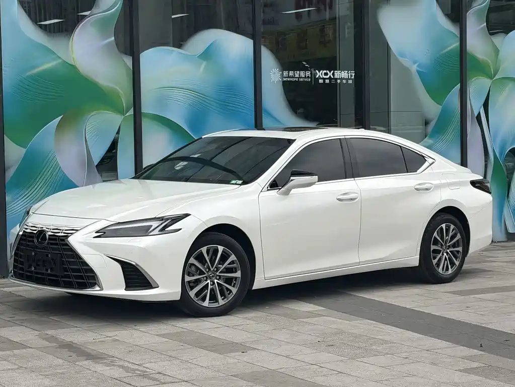 Lexus ES — фото 4