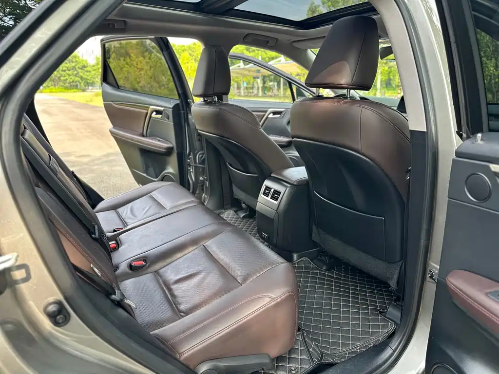 Lexus RX — фото 11