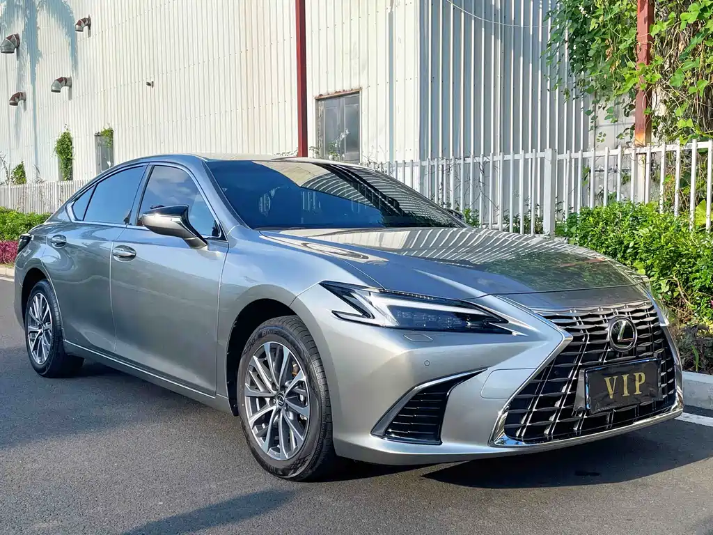 Lexus ES — фото 3