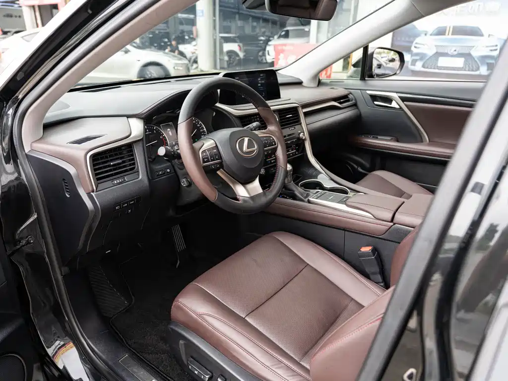 Lexus RX — фото 9
