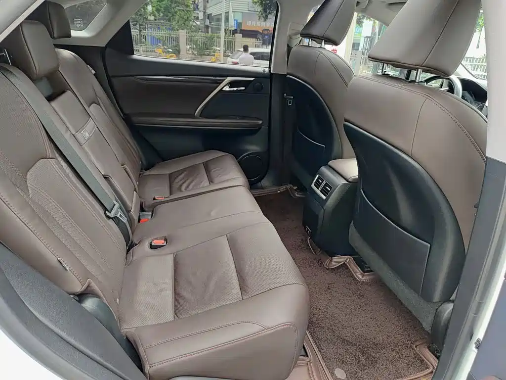 Lexus RX — фото 11