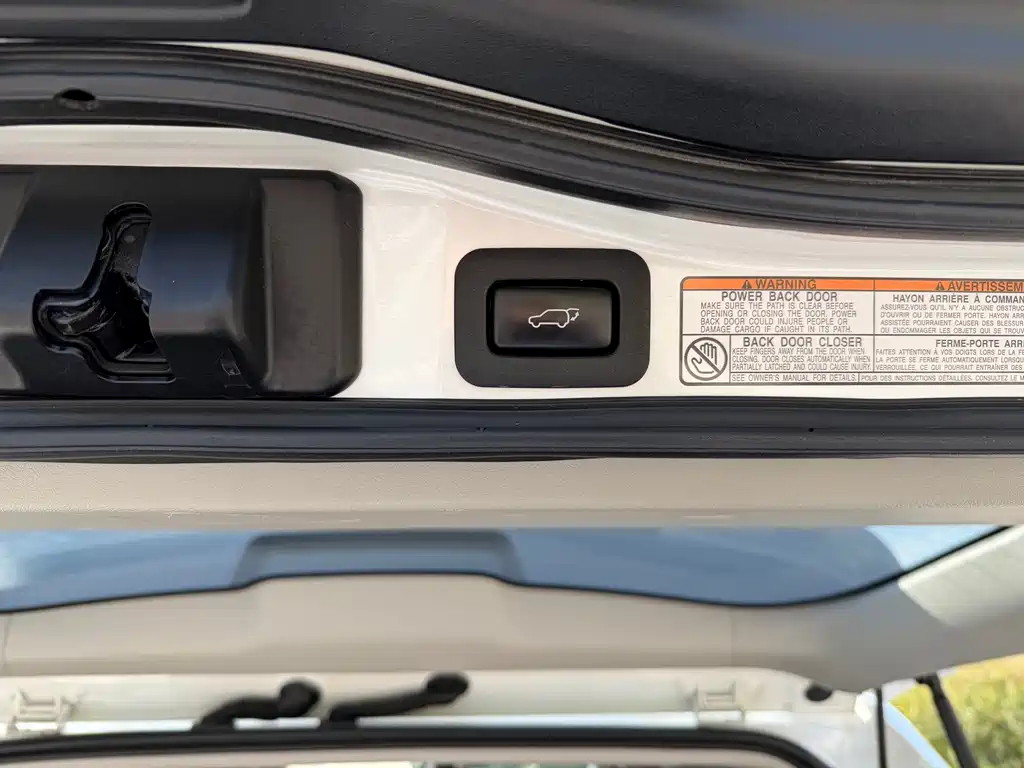 Lexus LX — фото 20
