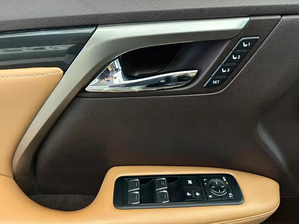 Lexus RX — фото 17