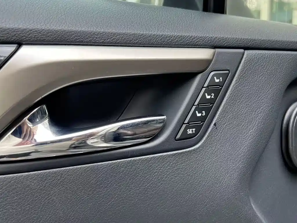 Lexus RX — фото 9