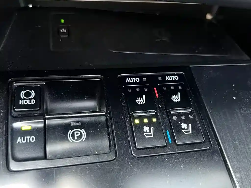 Lexus RX — фото 10