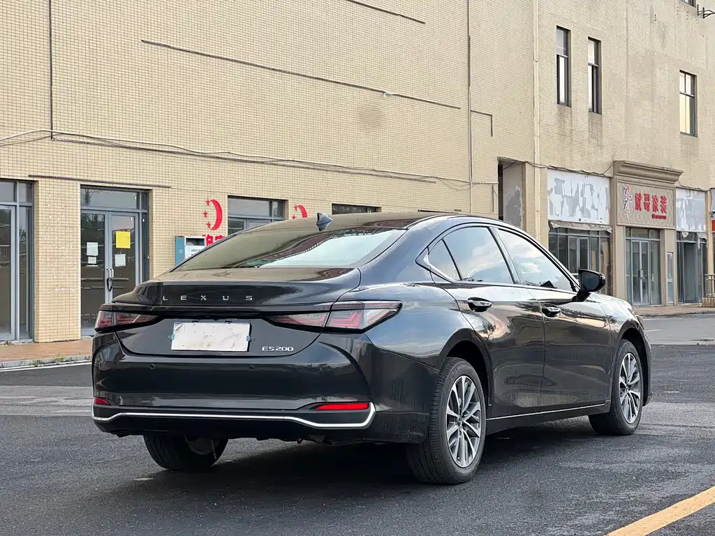Lexus ES — фото 5
