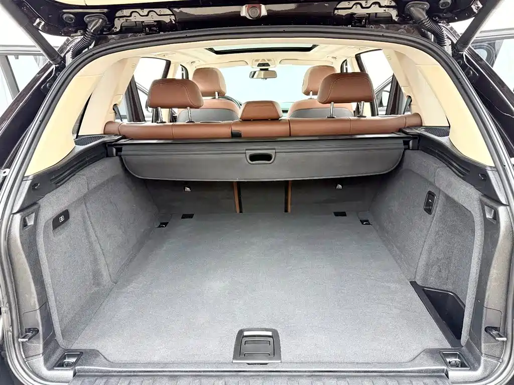 BMW X5 (Import) — фото 8
