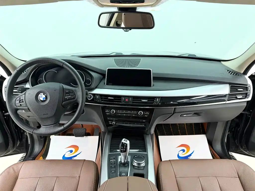 BMW X5 (Import) — фото 10
