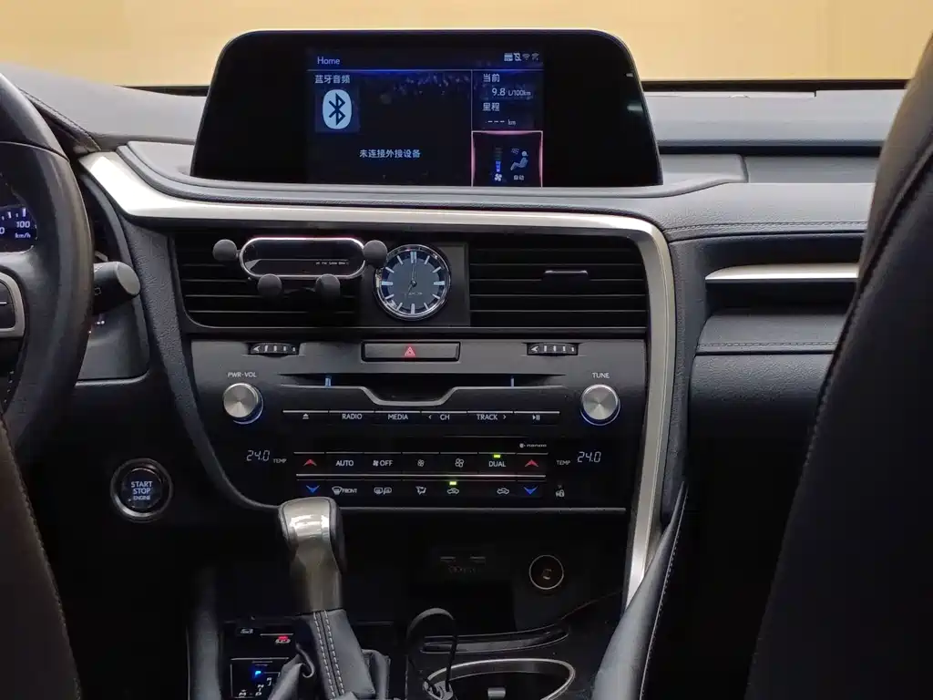 Lexus RX — фото 20