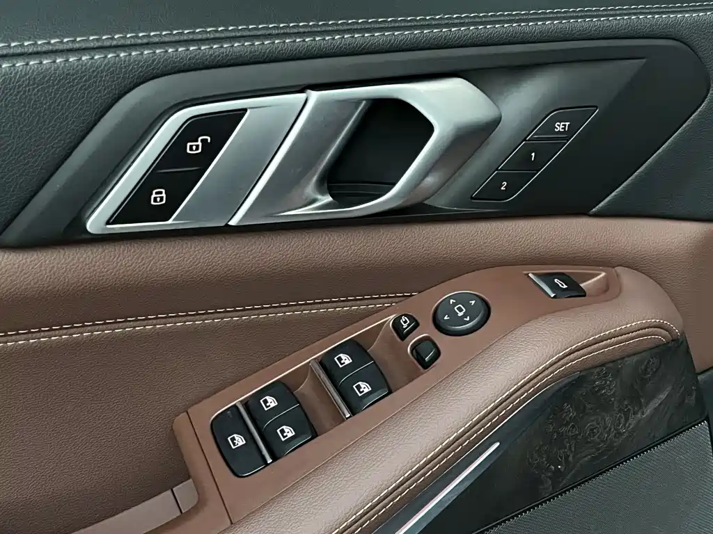 BMW X5 (Import) — фото 18