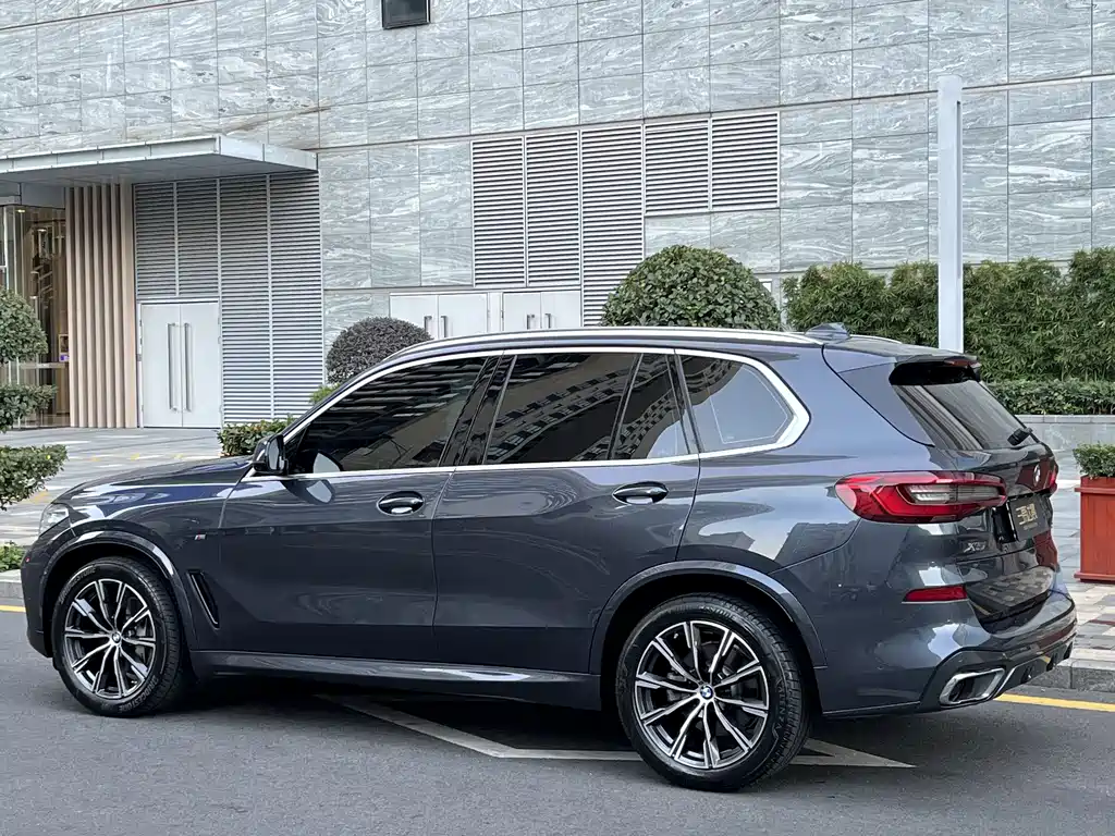 BMW X5 (Import) — фото 4