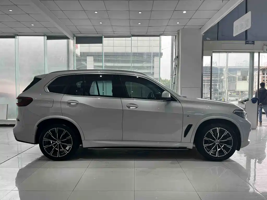 BMW X5 (Import) — фото 7