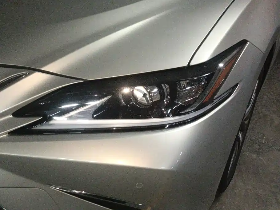 Lexus ES — фото 5