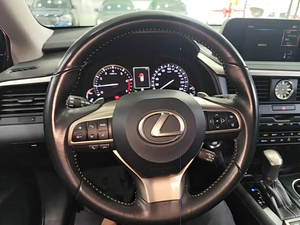 Lexus RX — фото 11