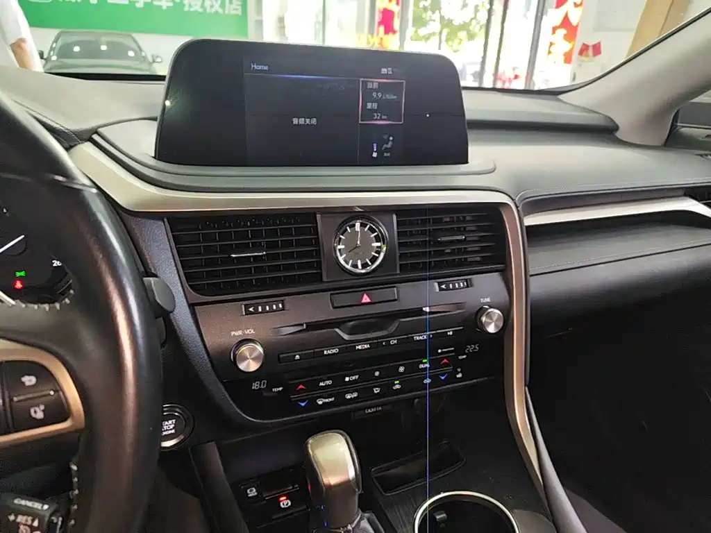 Lexus RX — фото 13