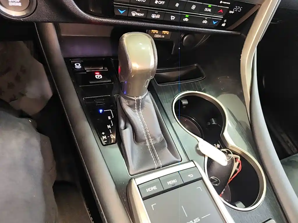 Lexus RX — фото 14