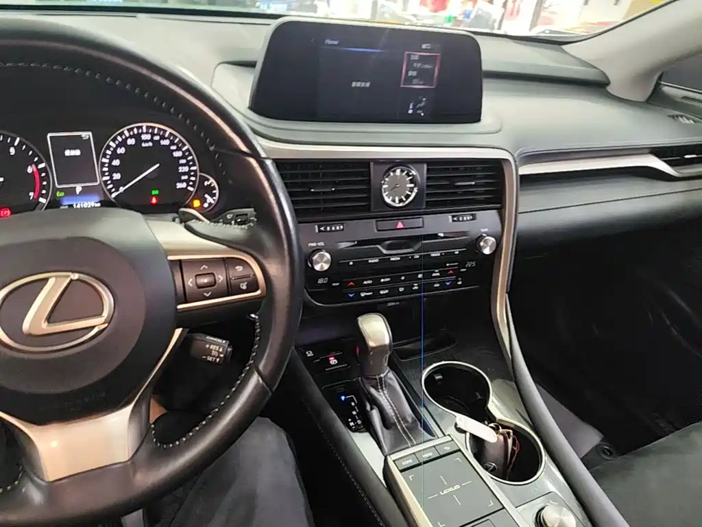 Lexus RX — фото 10