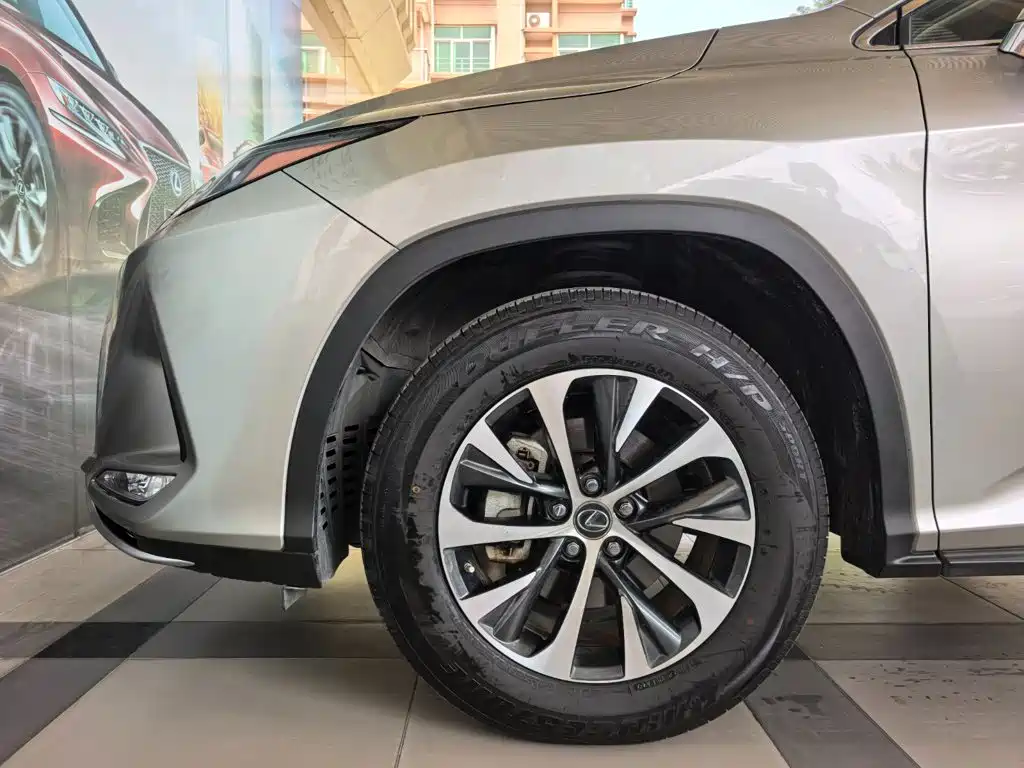 Lexus RX — фото 9