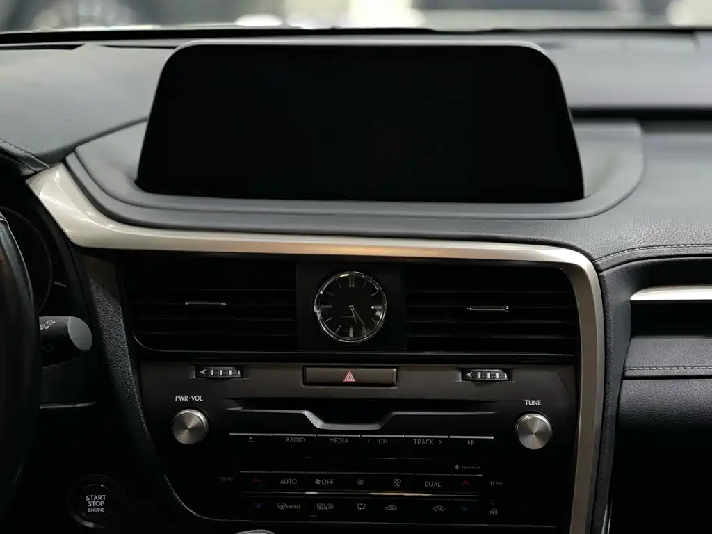 Lexus RX — фото 13