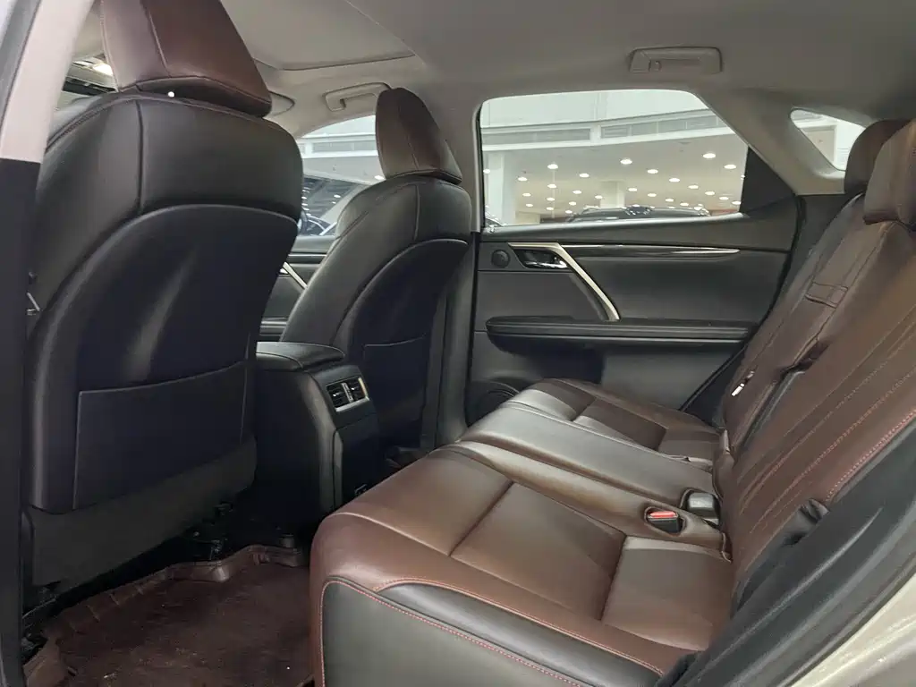 Lexus RX — фото 15