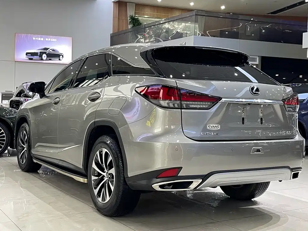 Lexus RX — фото 6