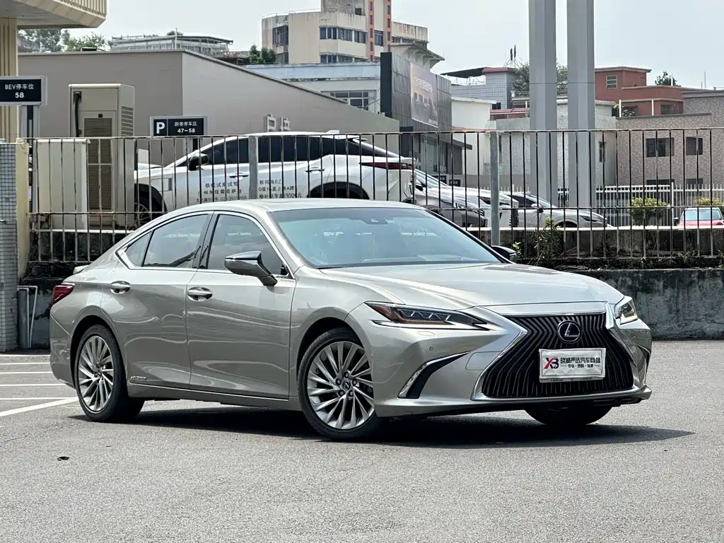 Lexus ES — фото 2