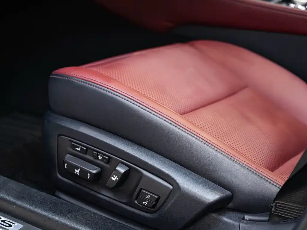 Lexus GS — фото 21
