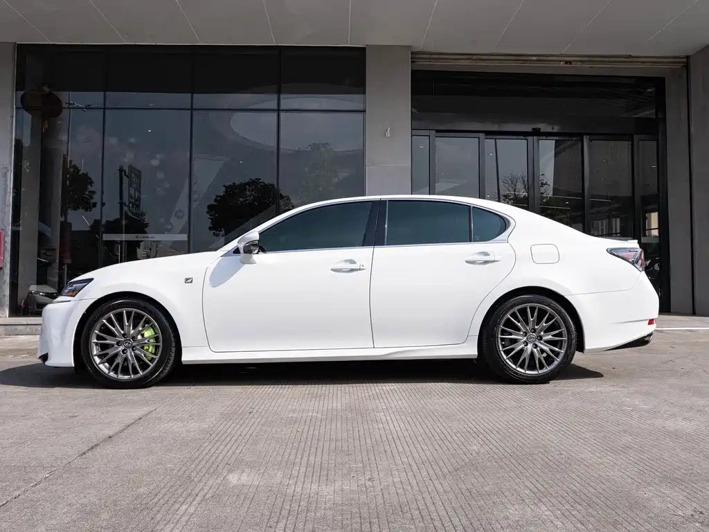 Lexus GS — фото 4