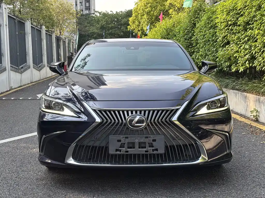 Lexus ES — фото 2