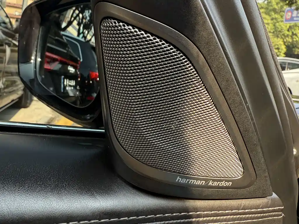 BMW 7 Series — фото 13