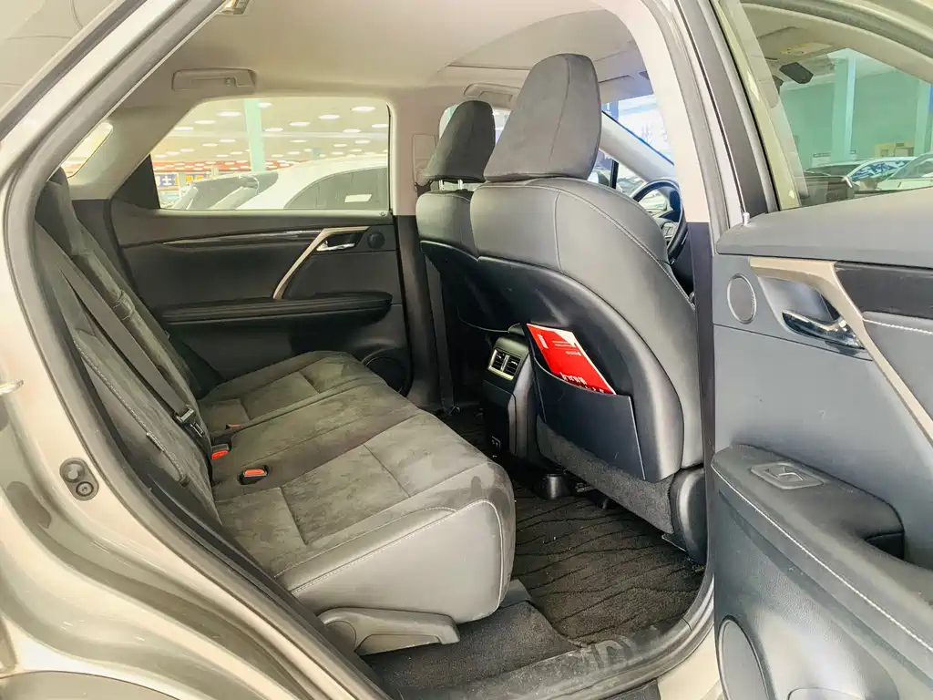 Lexus RX — фото 11