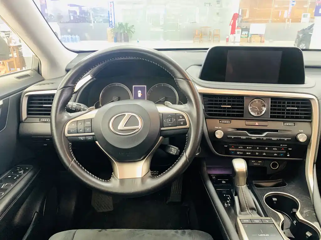 Lexus RX — фото 13