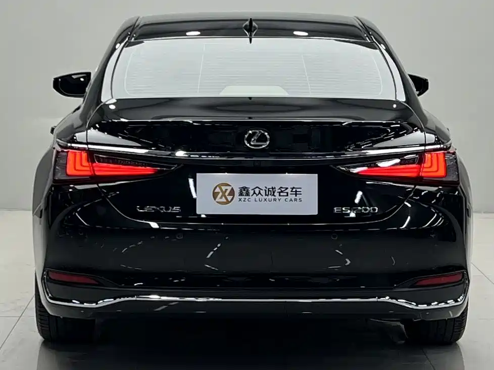 Lexus ES — фото 4
