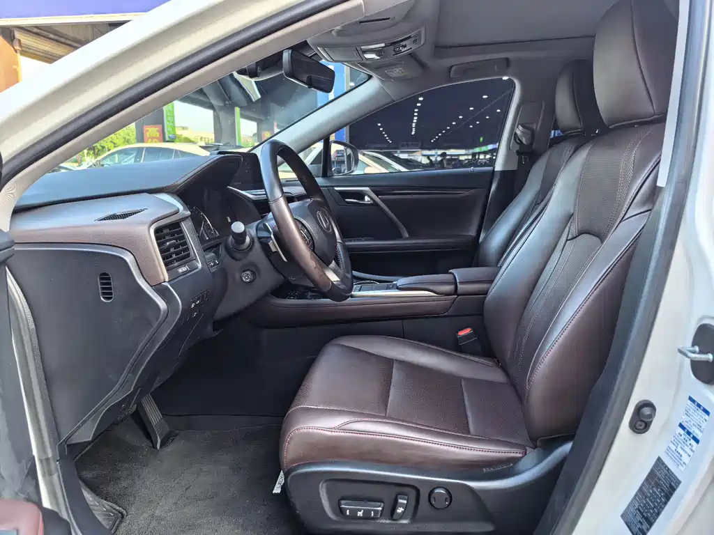Lexus RX — фото 14