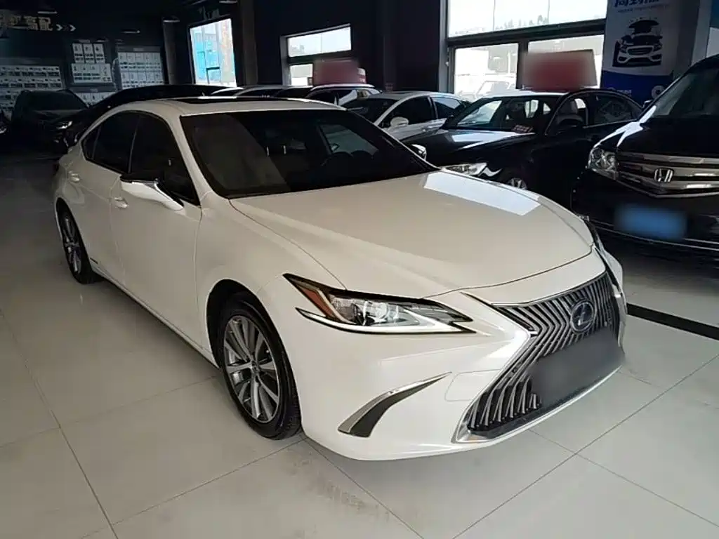 Lexus ES — фото 4