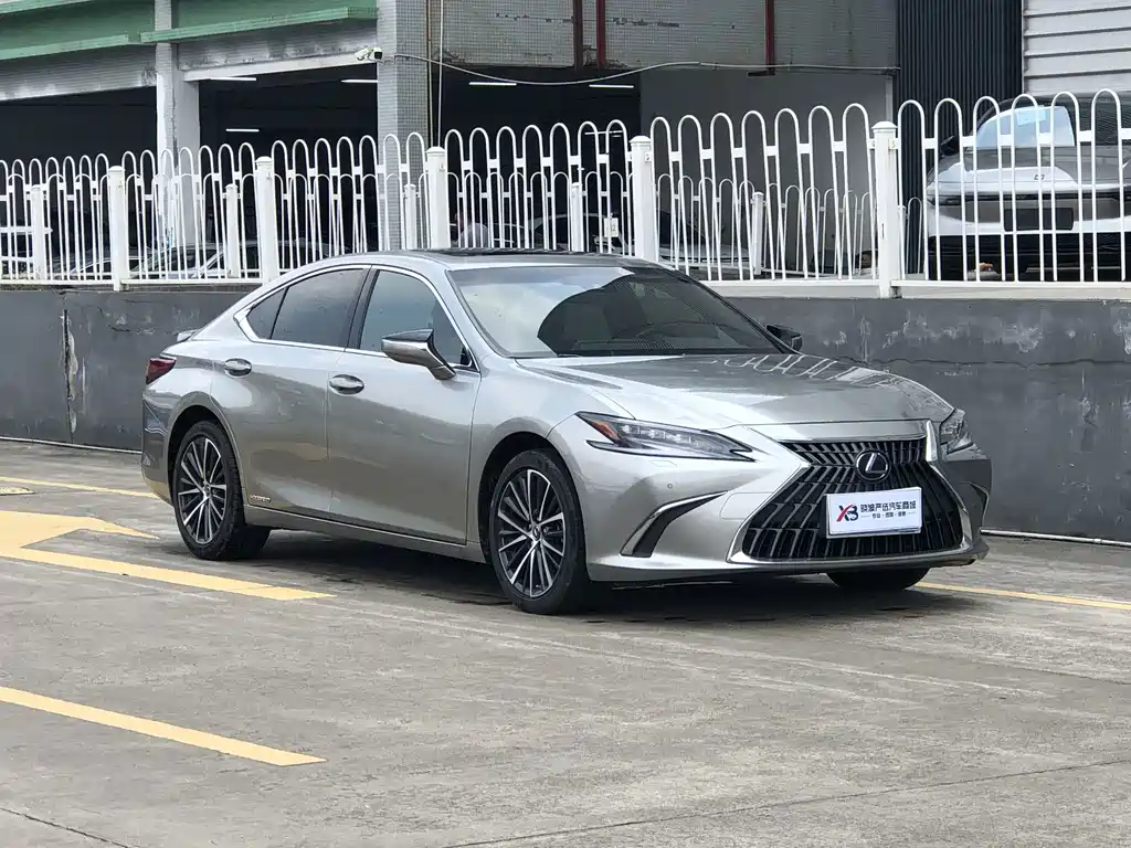 Lexus ES — фото 3