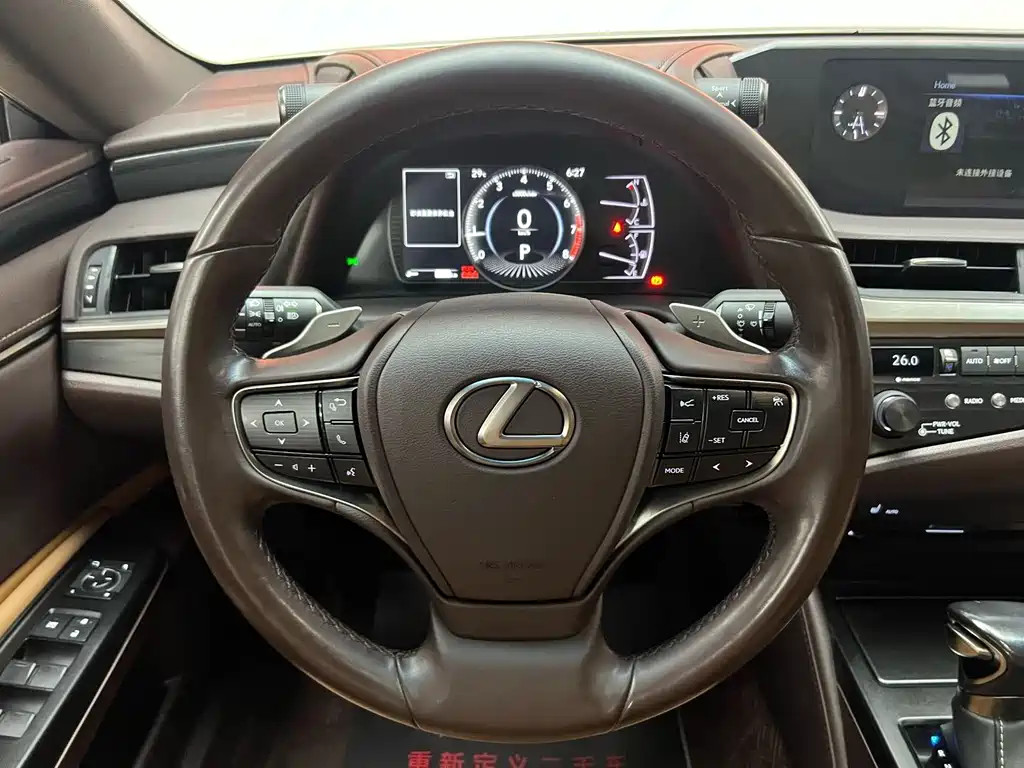 Lexus ES — фото 14