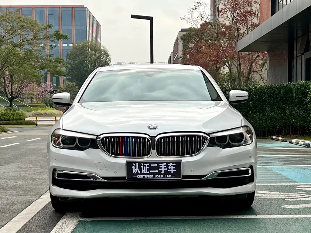BMW 5 Series — фото 2