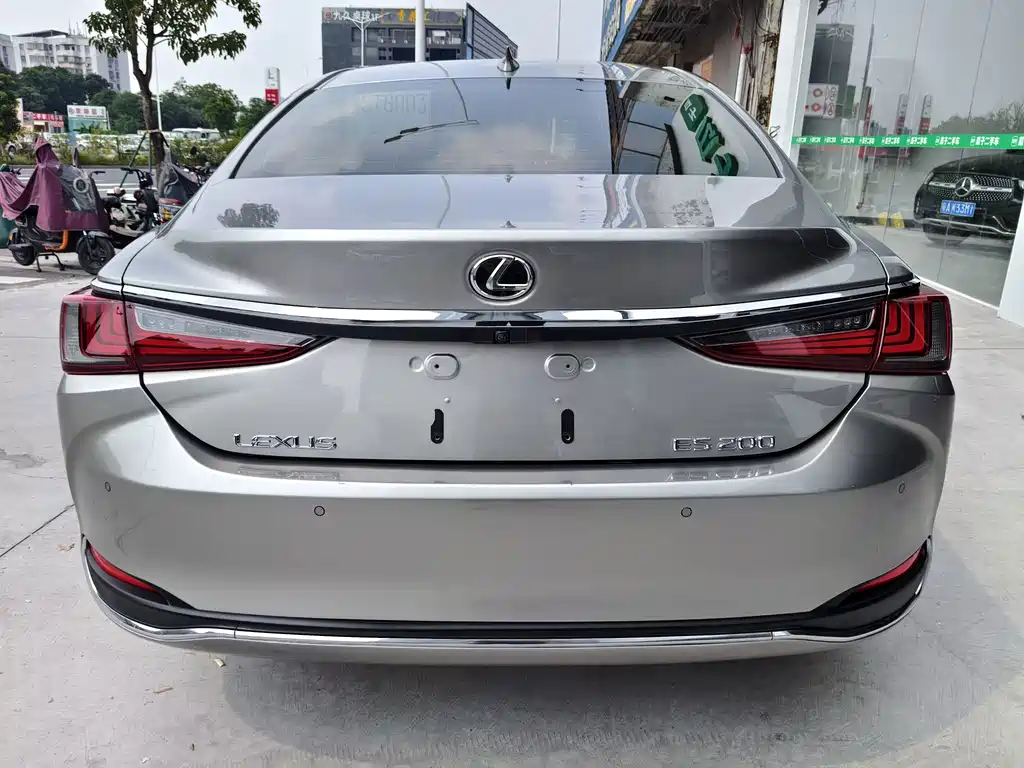 Lexus ES — фото 14